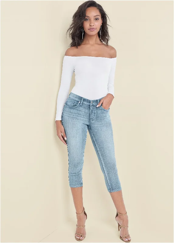 Classic Choice Cindy Capri Jeans - Light Wash