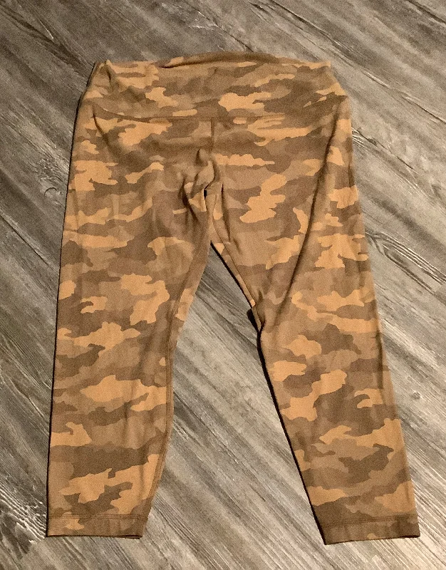 Fashion And Simplicity Athletic Leggings Capris By Lululemon  Size: 18