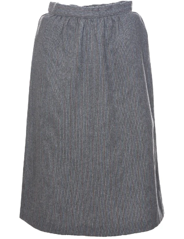 Relaxed Fits Pinstriped A-line Skirt - S